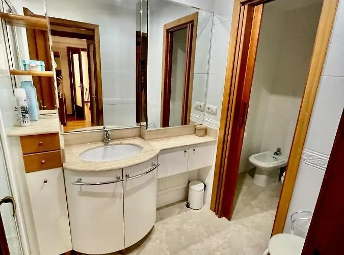 Atuaire Agradable En El Centro De Parking Incluido